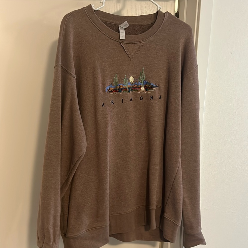 brown “arizona” crewneck